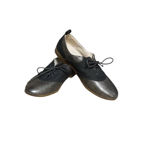 Restricted Black & Gray Cutout Oxford Leather Loafers Flats Shoe Size 7.5 - Picture 3 of 8